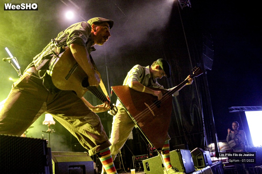 55/84 photos du spectacle Les P'tits Fils de Jeanine