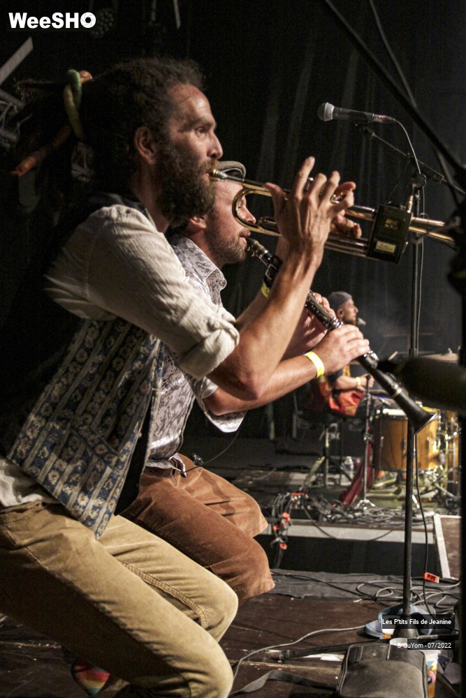 57/84 photos du spectacle Les P'tits Fils de Jeanine