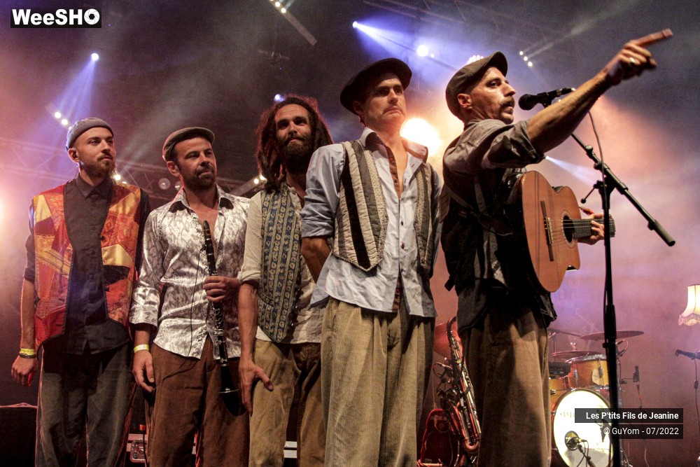 65/84 photos du spectacle Les P'tits Fils de Jeanine