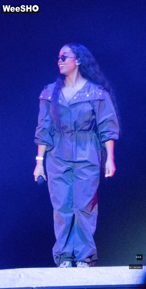 3/7 photos du spectacle H.E.R.