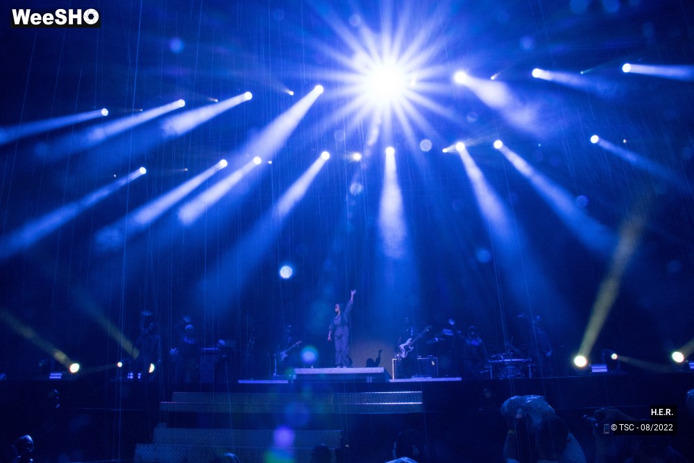 4/7 photos du spectacle H.E.R.