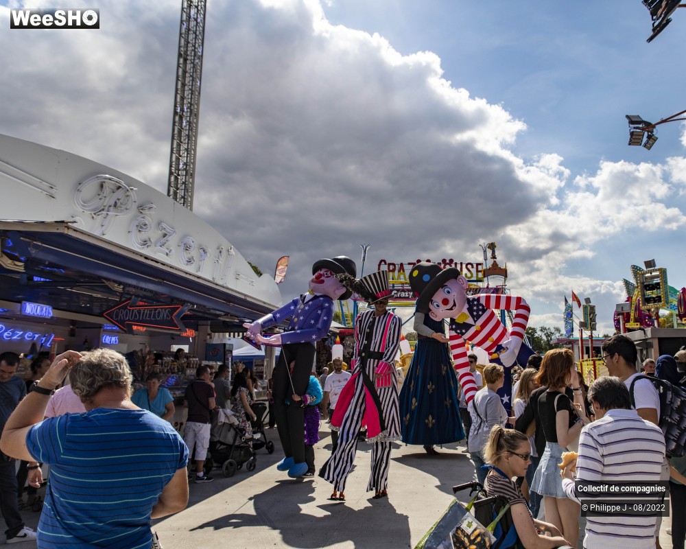 26/39 photos du spectacle Inauguration de la Foire aux Manèges 2022