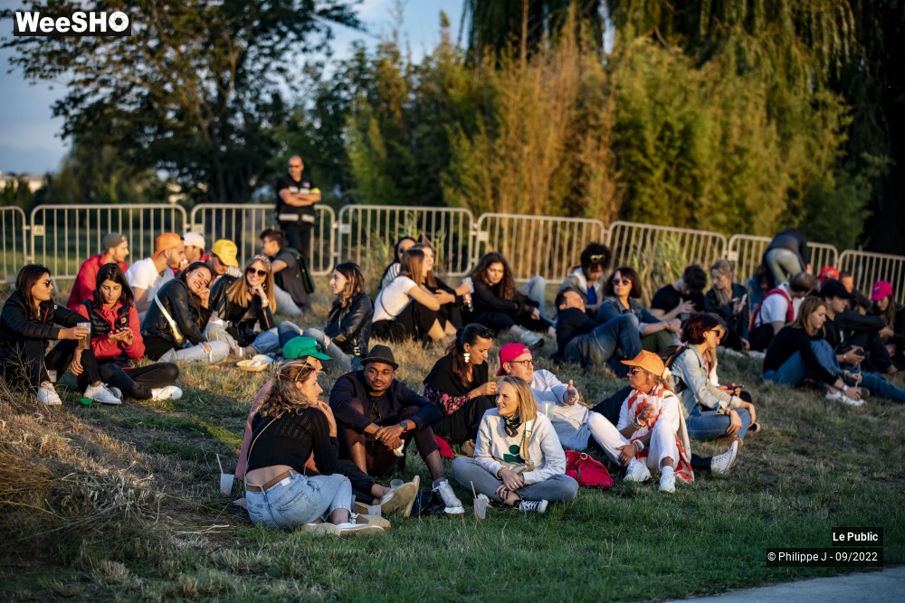 19/28 photos du spectacle Ambiance au Coda Festival