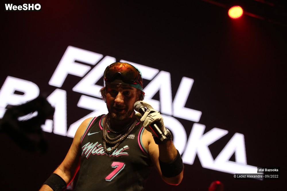 11/55 photos du spectacle Fatal Bazooka