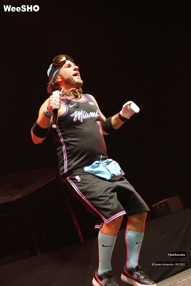 20/55 photos du spectacle Fatal Bazooka