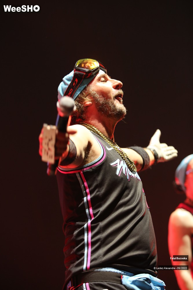 24/55 photos du spectacle Fatal Bazooka