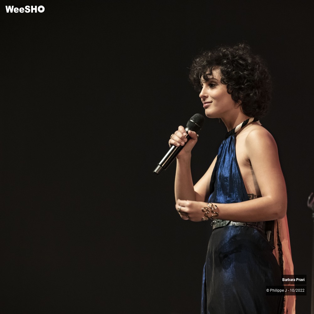 13/20 photos du spectacle Barbara Pravi