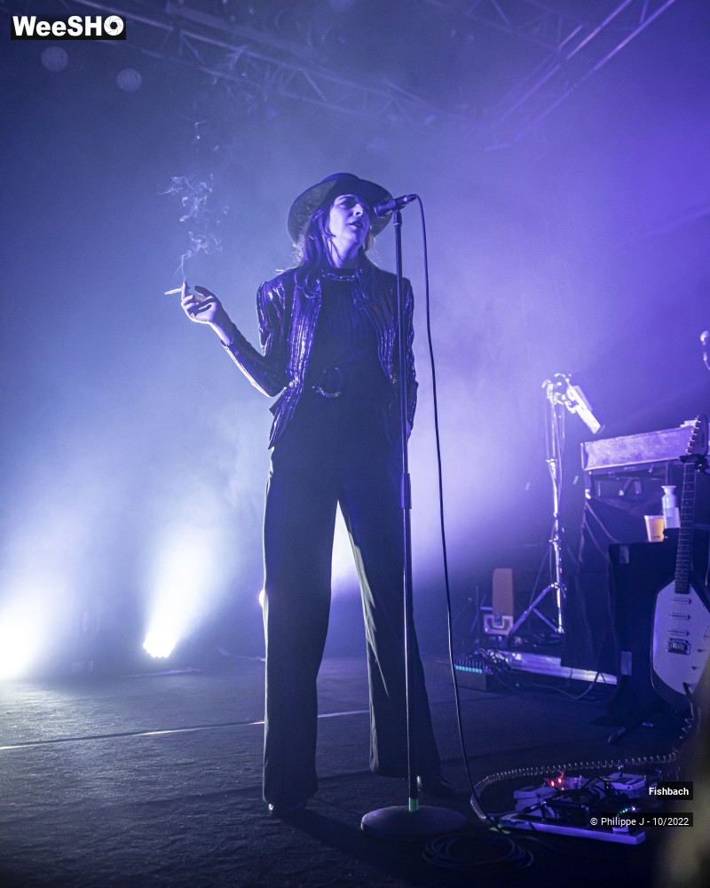 2/13 photos du spectacle Fishbach