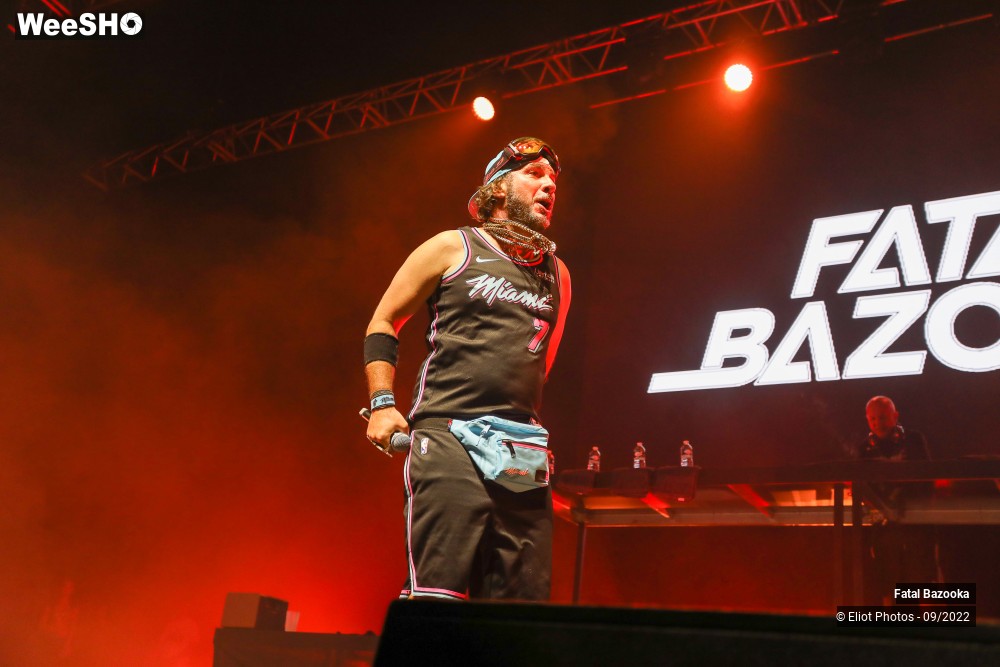 41/89 photos du spectacle Fatal Bazooka