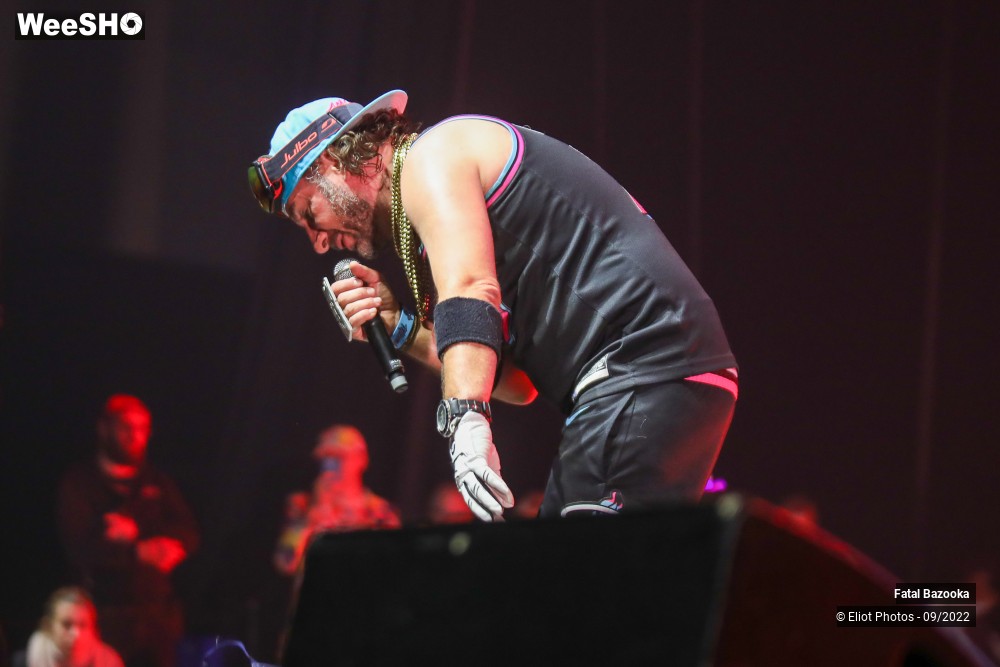 46/89 photos du spectacle Fatal Bazooka