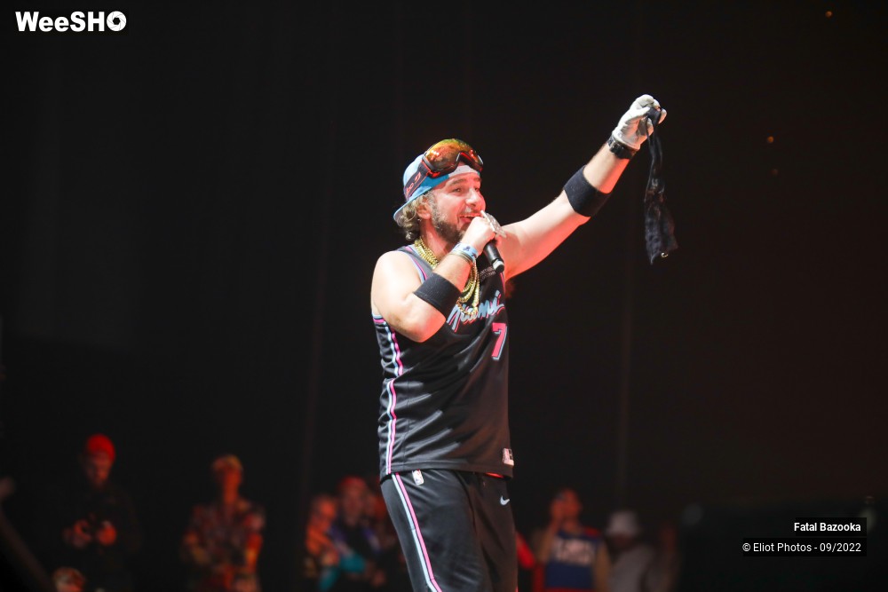 53/89 photos du spectacle Fatal Bazooka