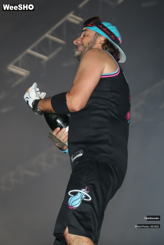 58/89 photos du spectacle Fatal Bazooka