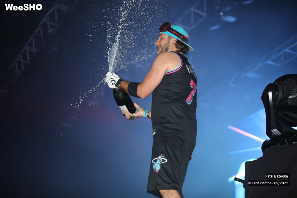 60/89 photos du spectacle Fatal Bazooka