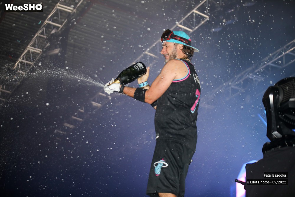 61/89 photos du spectacle Fatal Bazooka