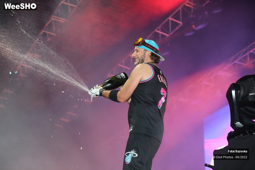 62/89 photos du spectacle Fatal Bazooka