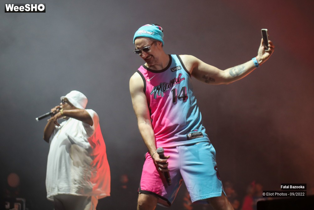 65/89 photos du spectacle Fatal Bazooka