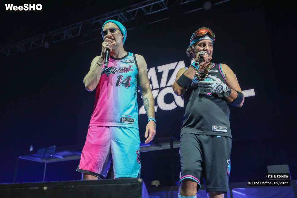 79/89 photos du spectacle Fatal Bazooka