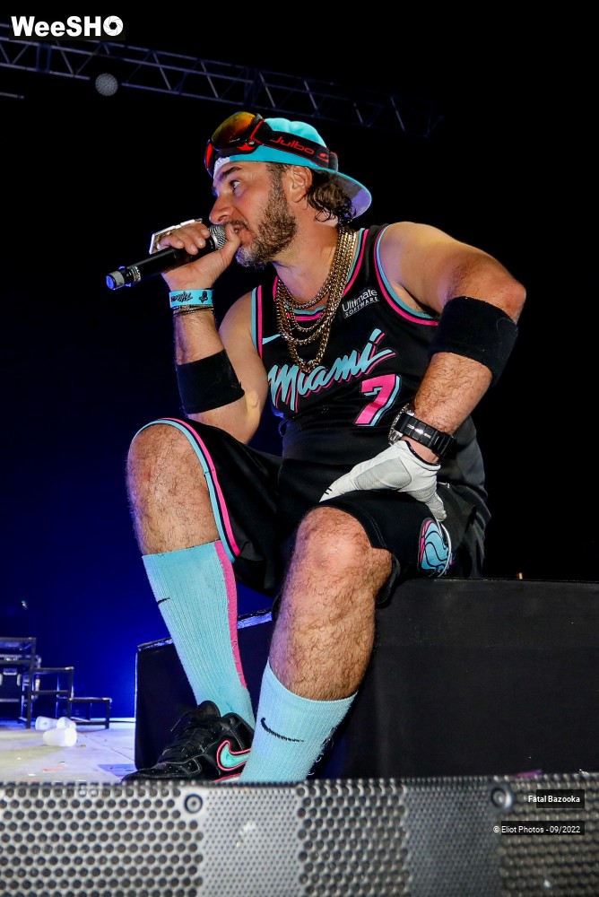 81/89 photos du spectacle Fatal Bazooka