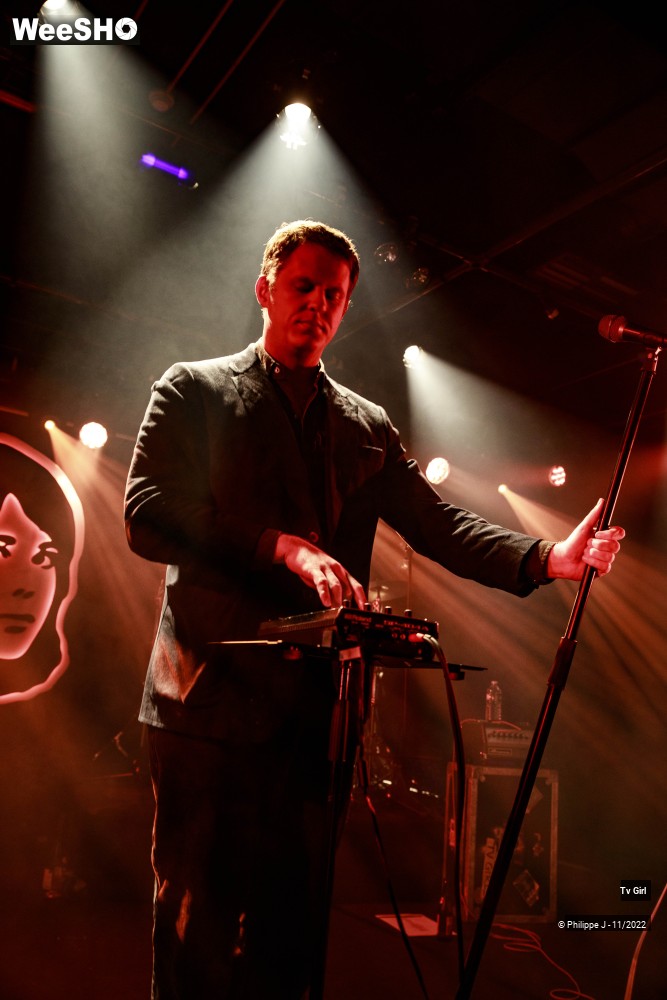 6/20 photos du spectacle Tv Girl