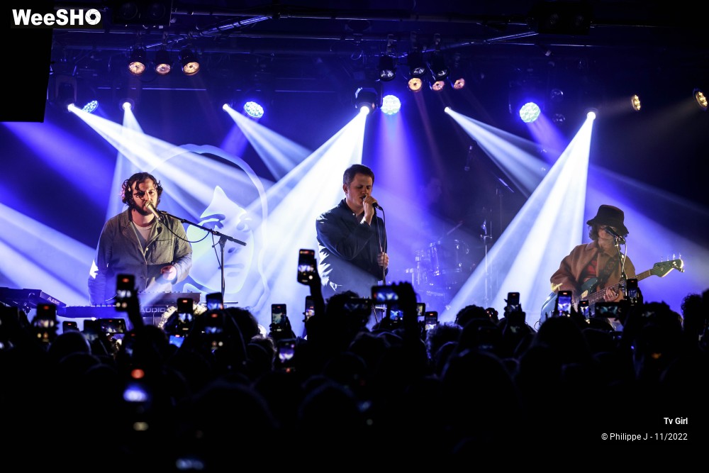 17/20 photos du spectacle Tv Girl