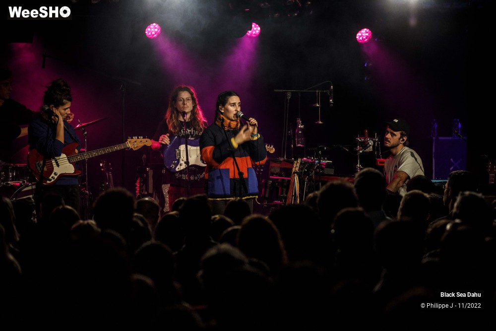 20/23 photos du spectacle Black Sea Dahu