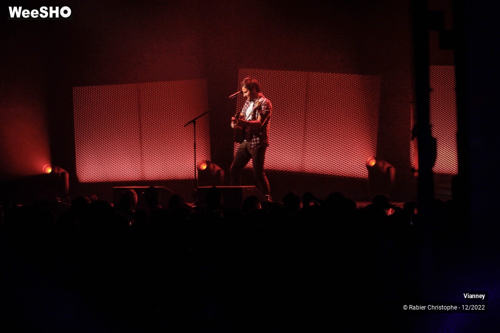 4/74 photos du spectacle Vianney