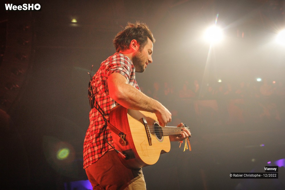 33/74 photos du spectacle Vianney