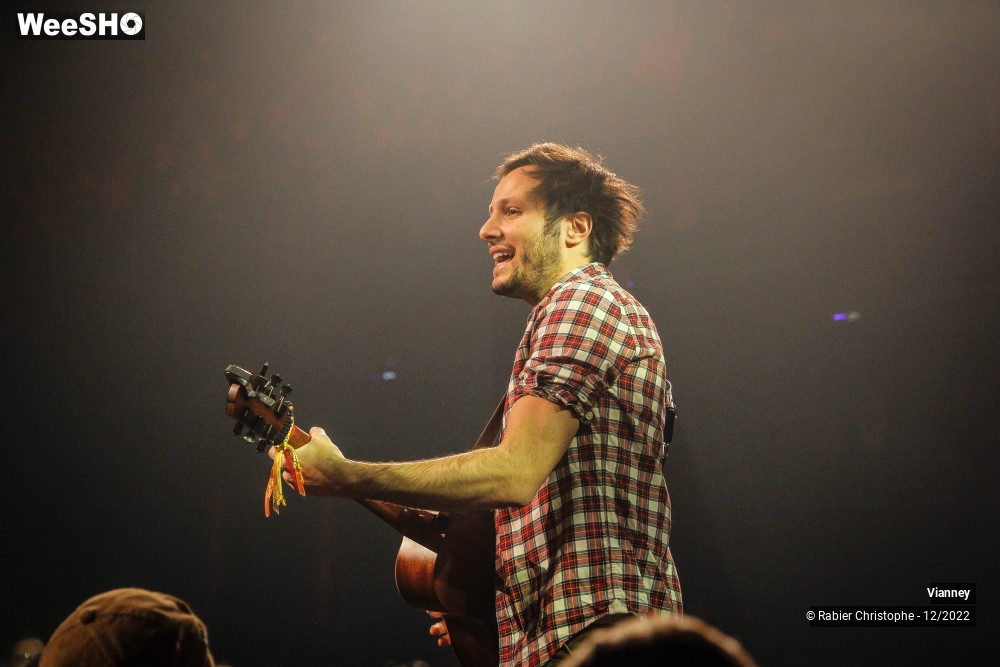 53/74 photos du spectacle Vianney