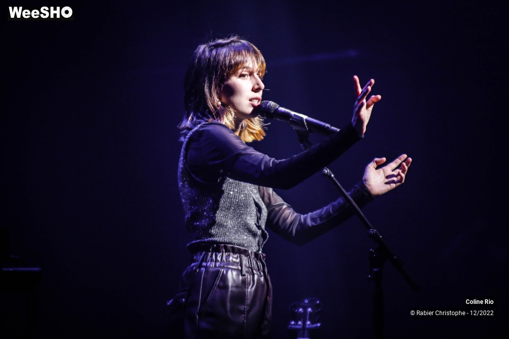 24/25 photos du spectacle Coline  Rio