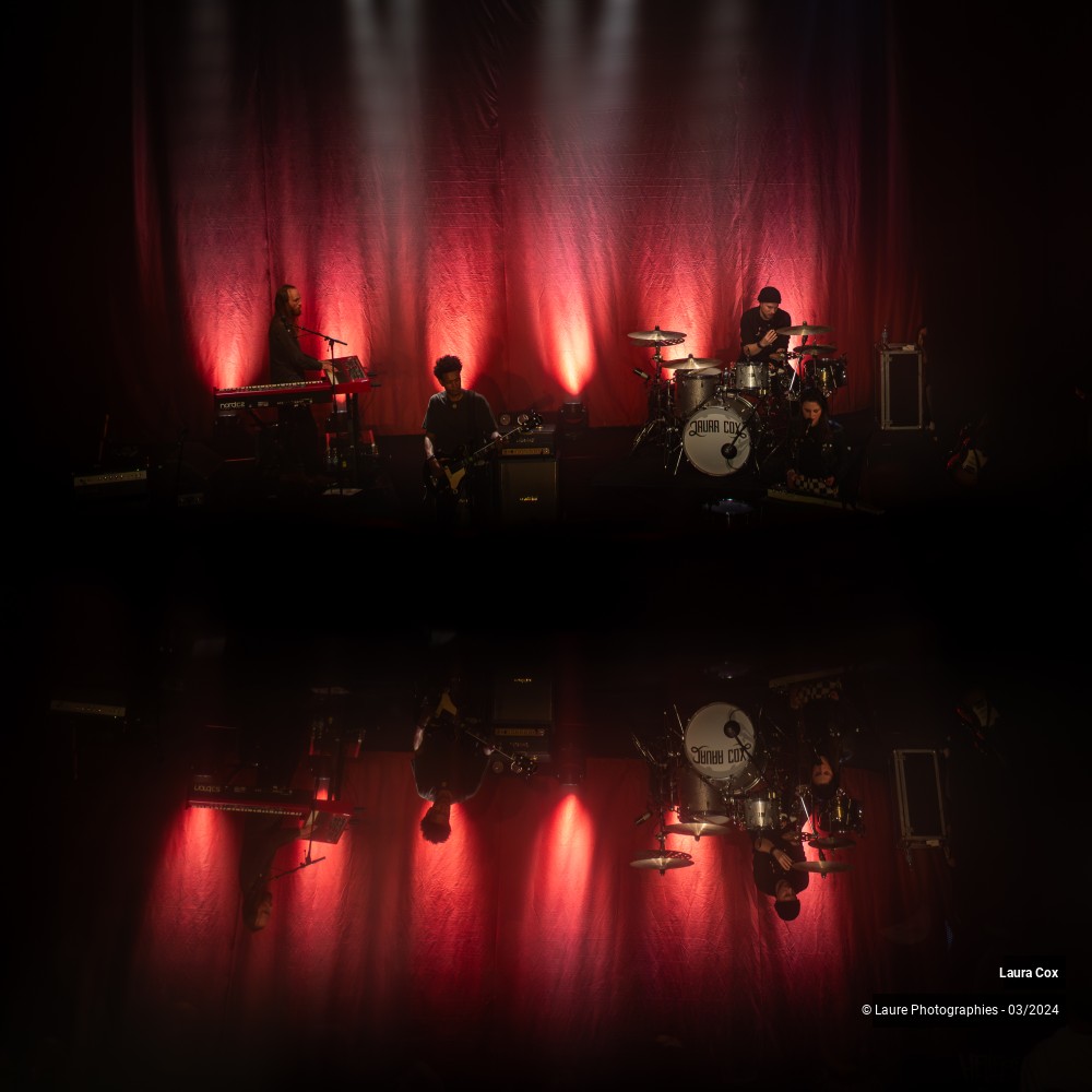 8/13 photos du spectacle Laura Cox