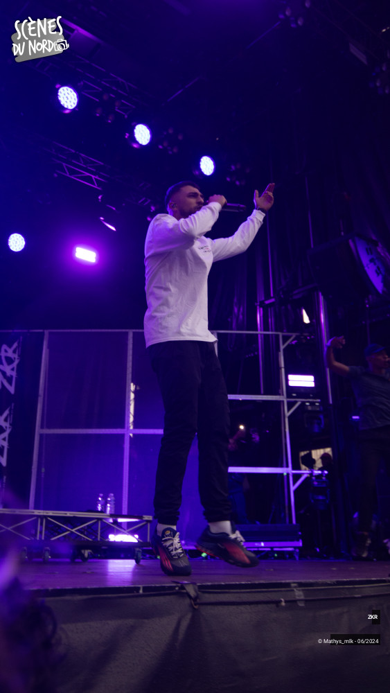 7/16 photos du spectacle ZKR sur la place de Roubaix