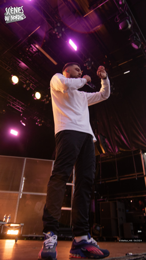 8/16 photos du spectacle ZKR sur la place de Roubaix