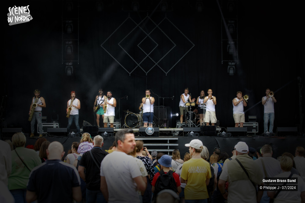 1/17 photos du spectacle Gustave Brass Band