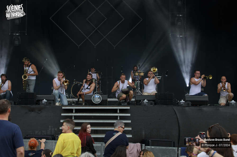 16/17 photos du spectacle Gustave Brass Band
