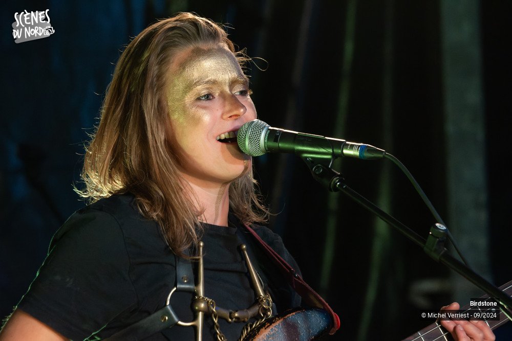 19/20 photos du spectacle Birdstone au SLBfest 2024