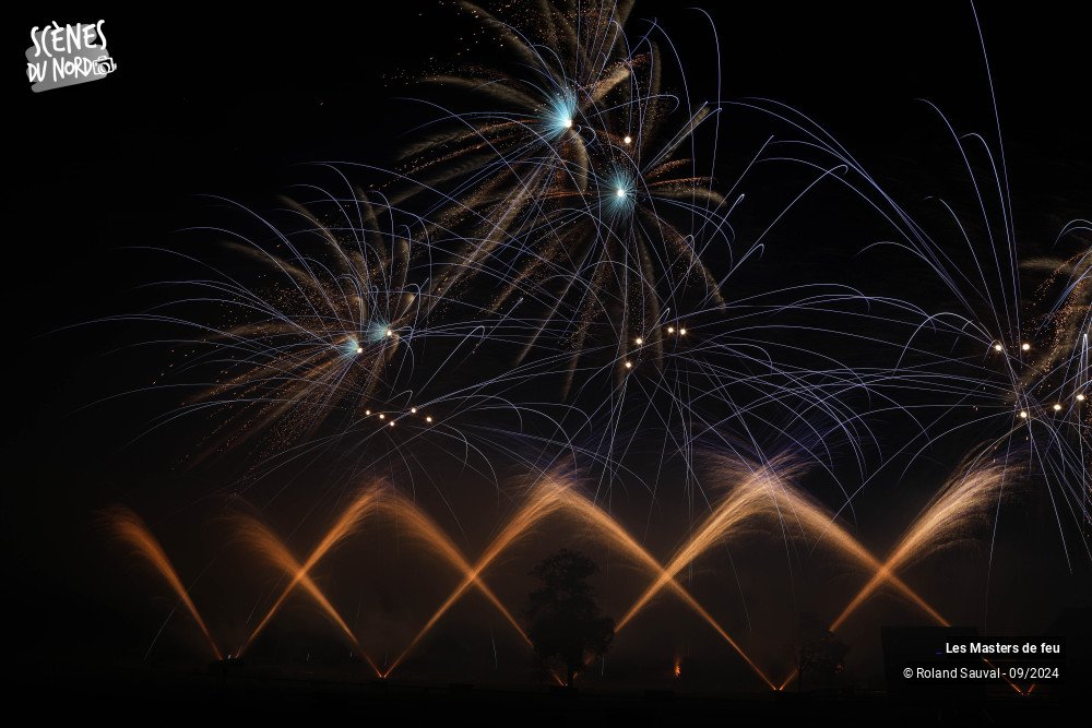 14/20 photos du spectacle Les Masters de Feu 2024