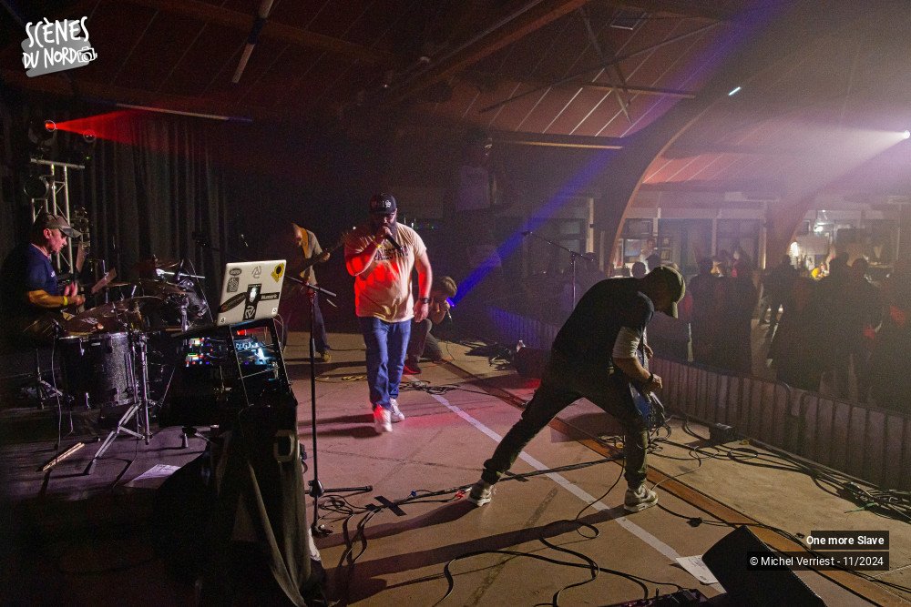 8/20 photos du spectacle One more slave