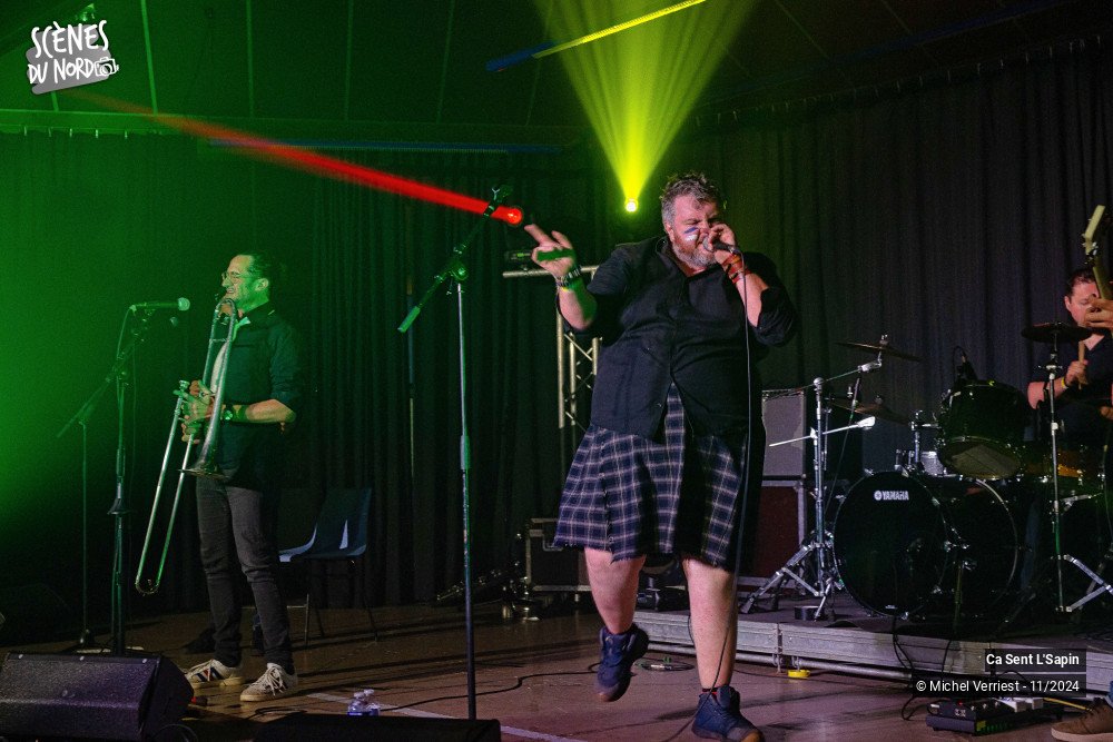 1/19 photos du spectacle ça sent l'sapin