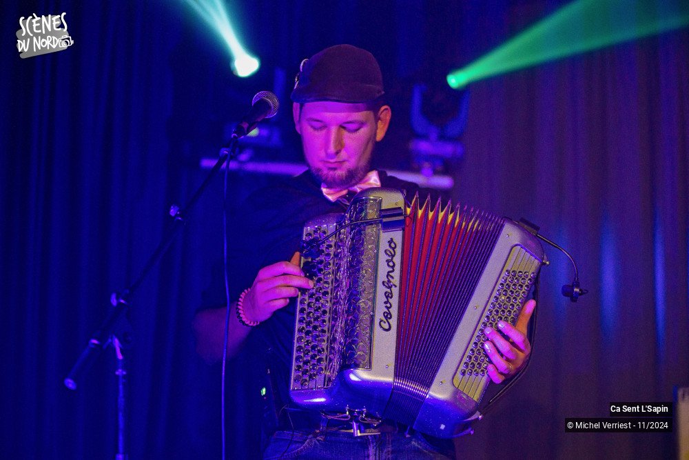 16/19 photos du spectacle ça sent l'sapin