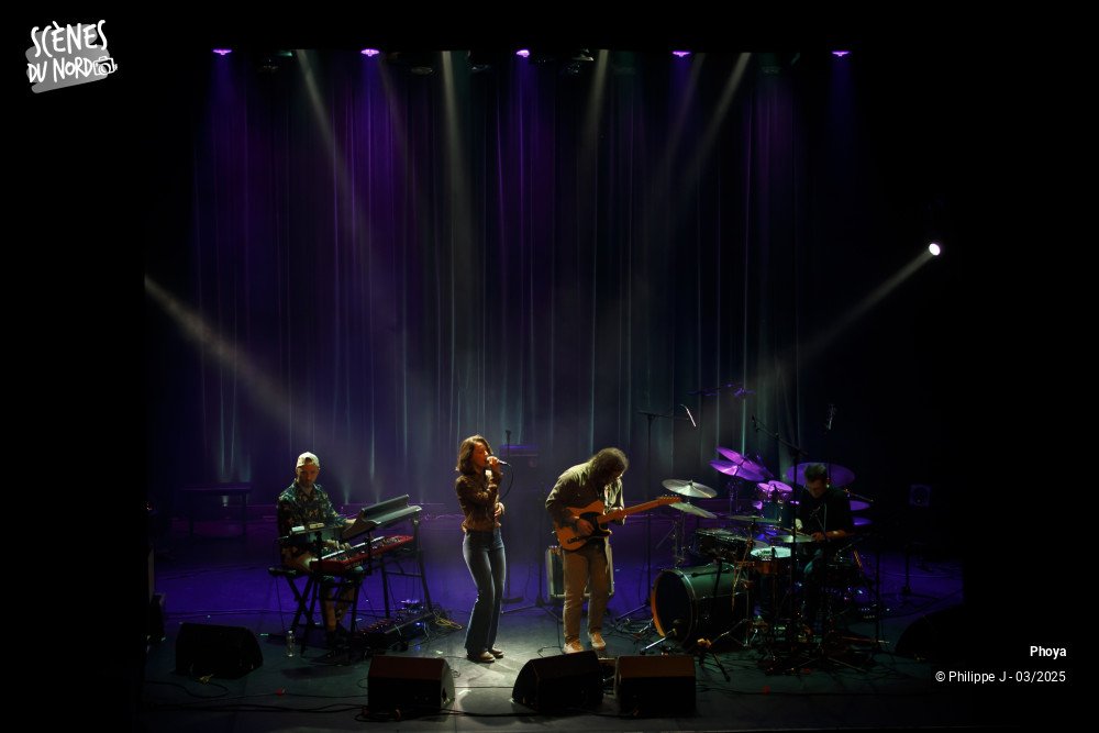 18/20 photos du spectacle Phoya