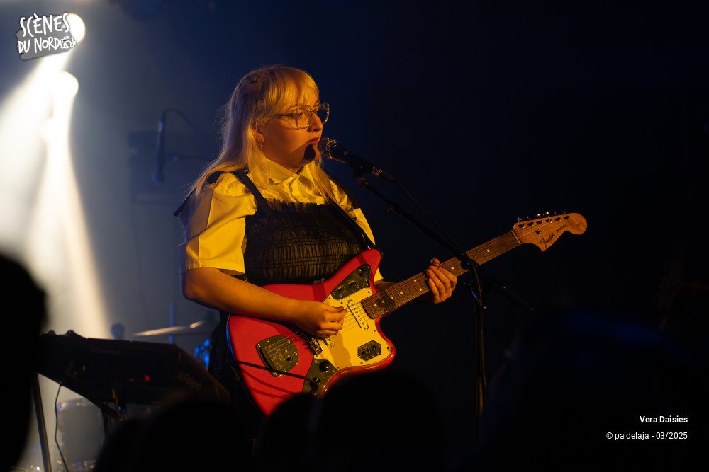 3/9 photos du spectacle Vera Daisies