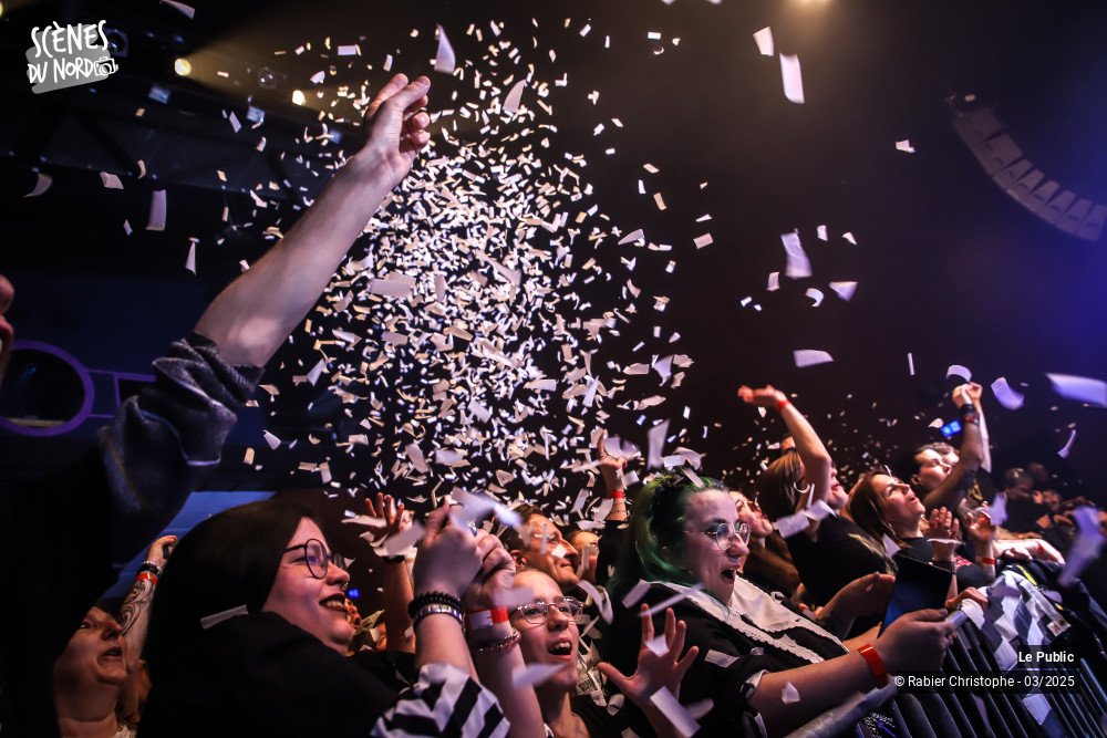 17/17 photos du spectacle Ambiance au festival A Travers Chants 2025