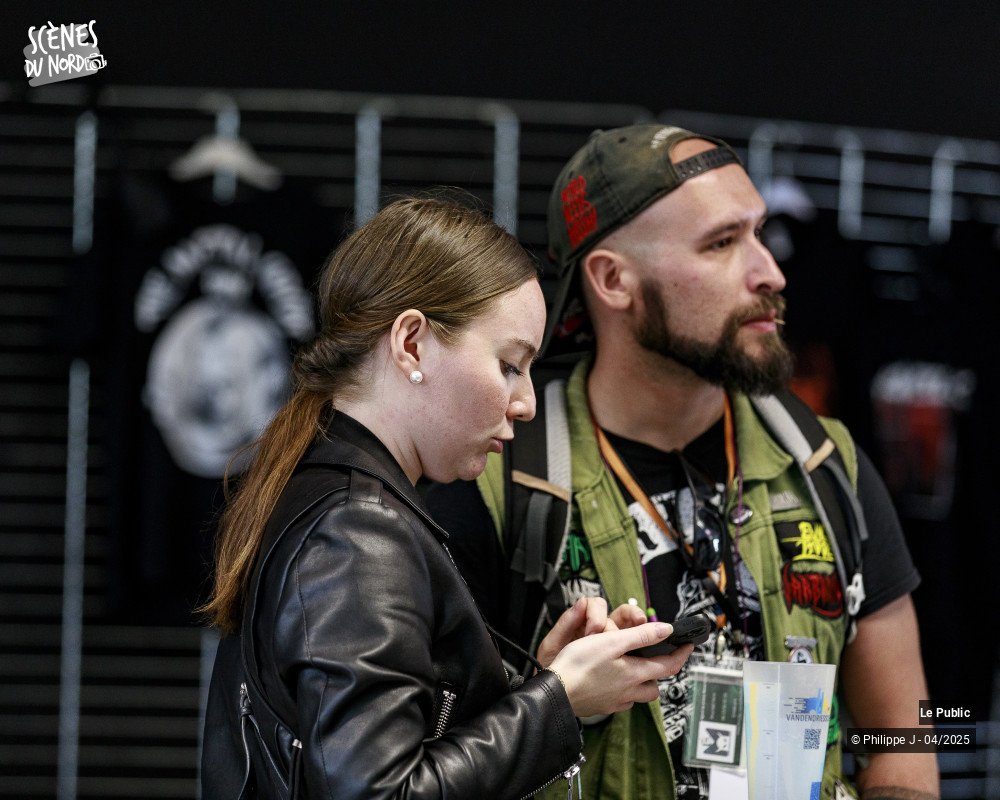 24/35 photos du spectacle FurioUs CirKus III Le Public