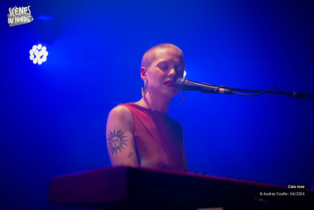 7/10 photos du spectacle Cara Rose
