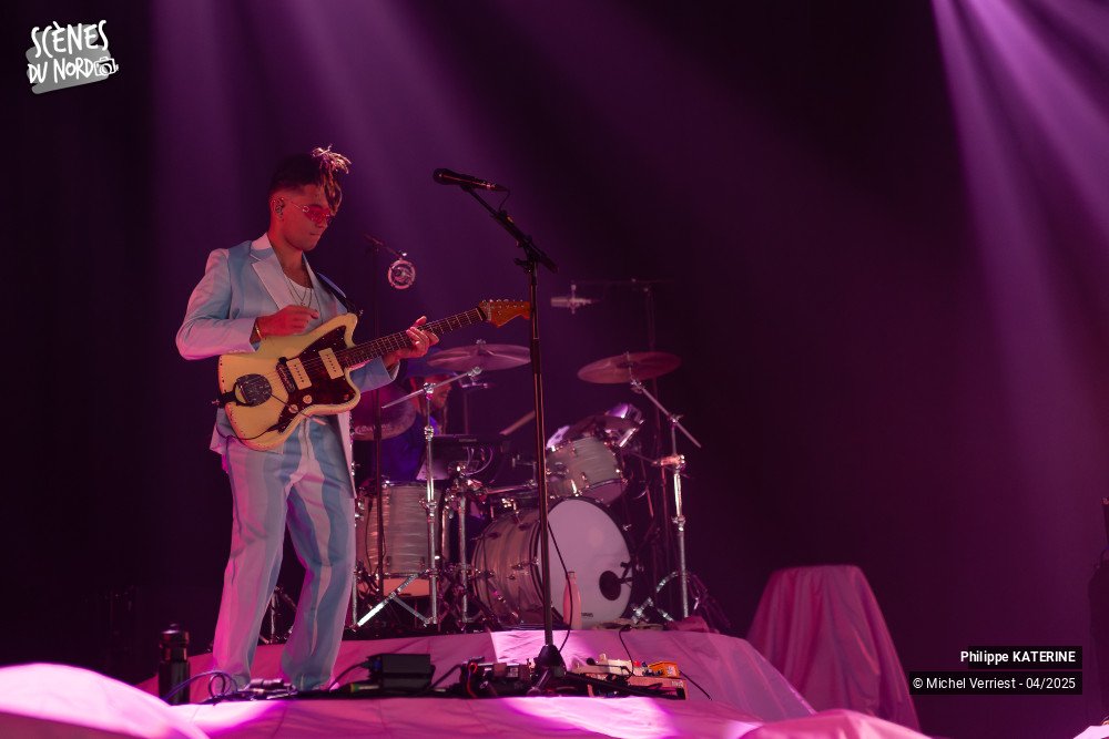 10/10 photos du spectacle Philippe Katerine