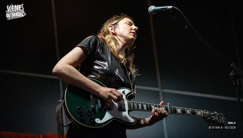 8/14 photos du spectacle MALé à La ferme des loups