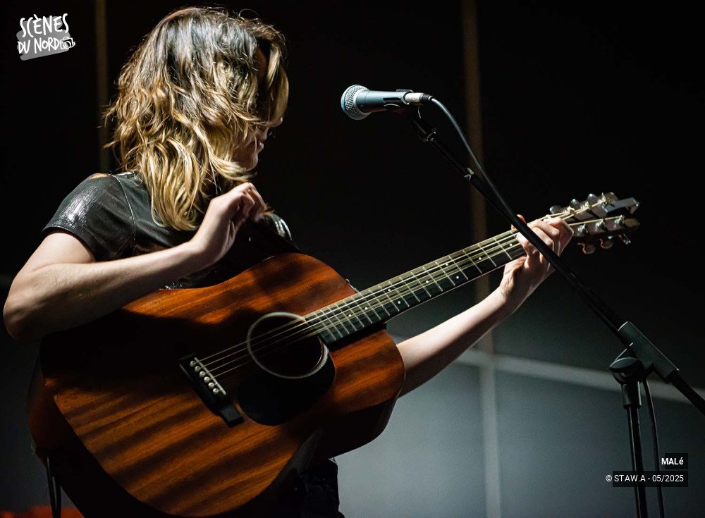 9/14 photos du spectacle MALé à La ferme des loups