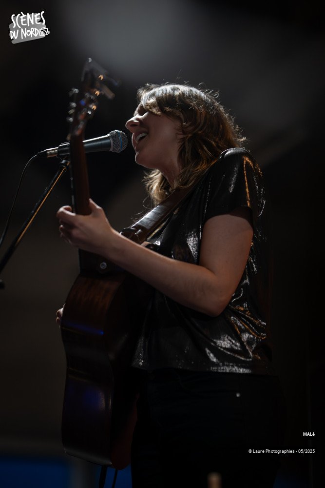 5/15 photos du spectacle MALé au festival de l'Arbre