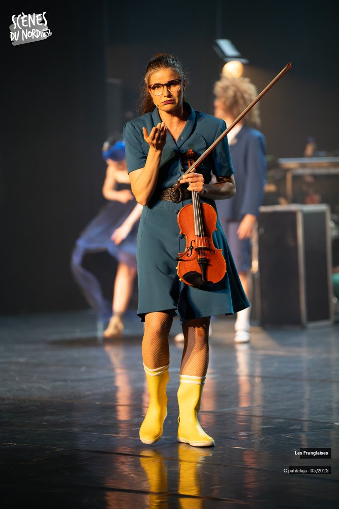 18/19 photos du spectacle Les Franglaises