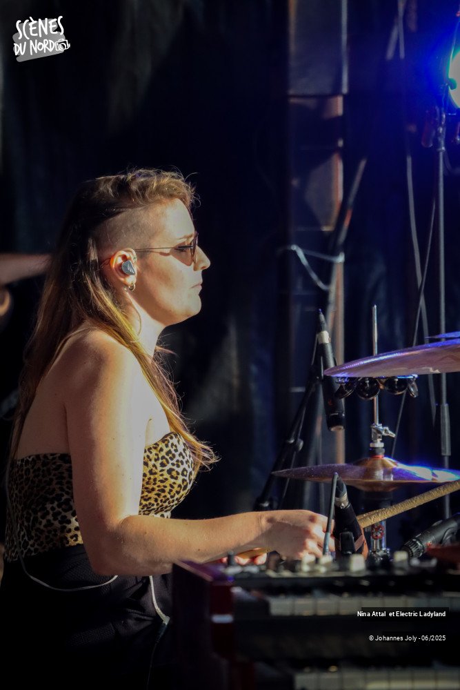 13/17 photos du spectacle Nina Attal  et Electric Ladyland